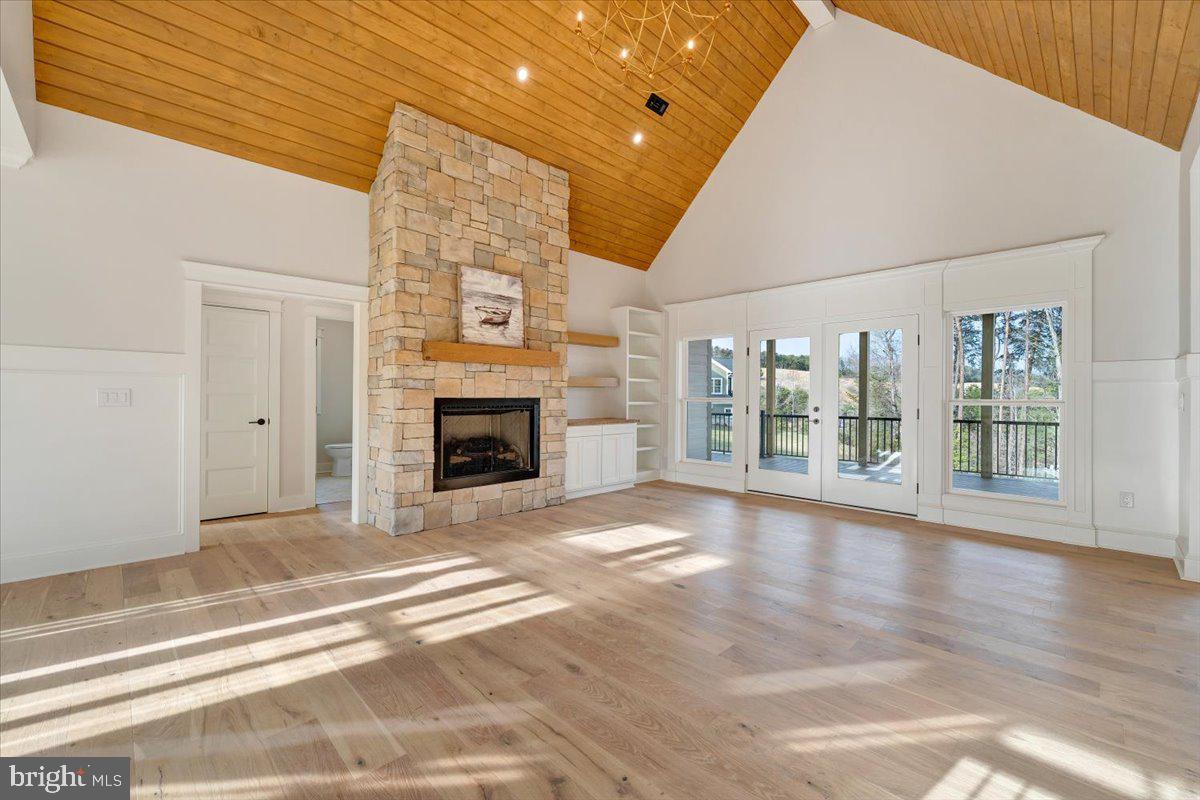 COMPASS COVE - Residential