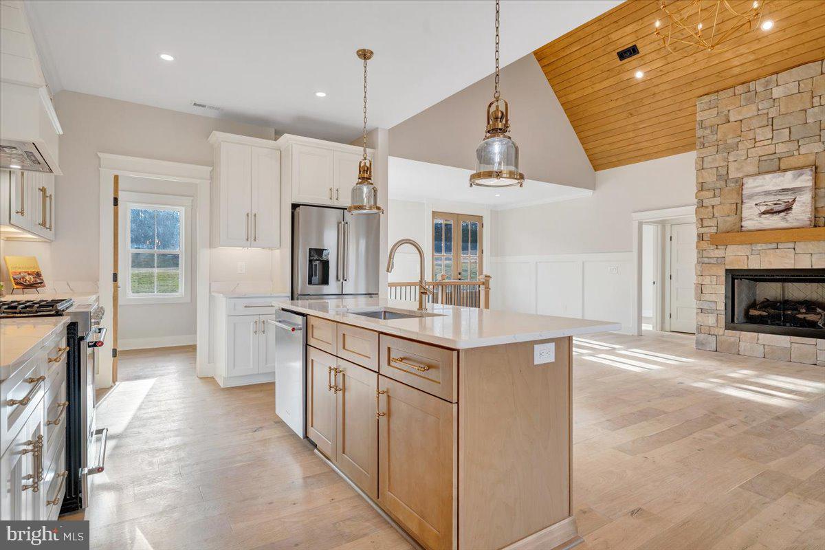 COMPASS COVE - Residential