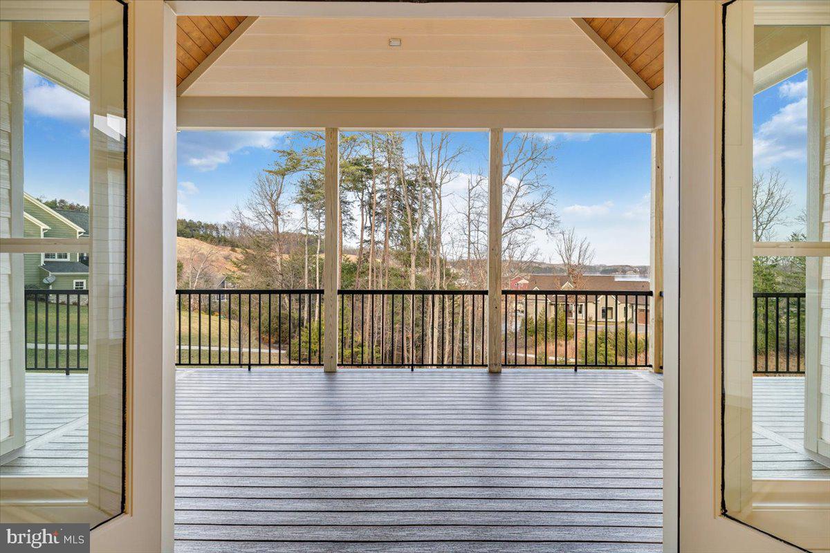 COMPASS COVE - Residential