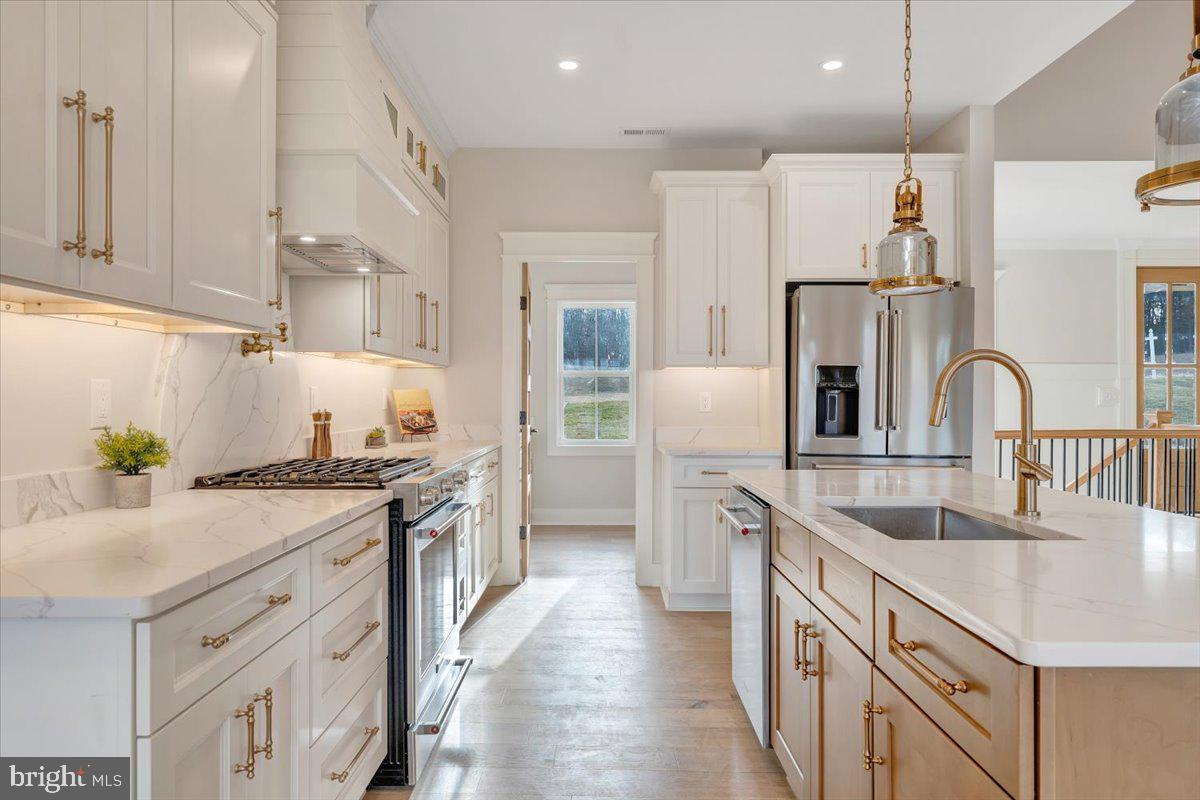 COMPASS COVE - Residential