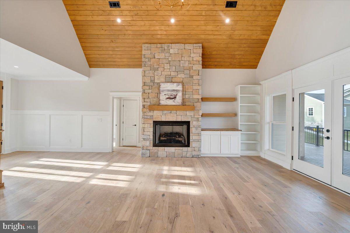 COMPASS COVE - Residential