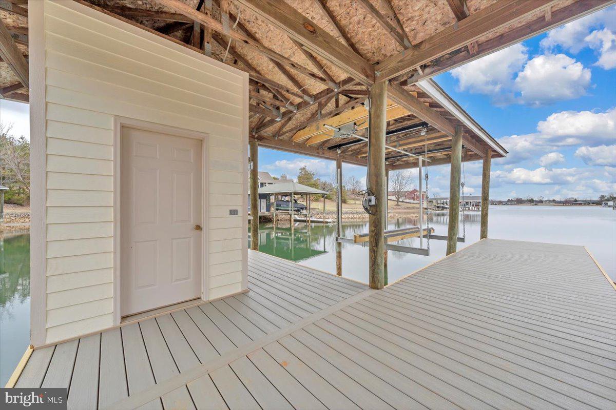 COMPASS COVE - Residential