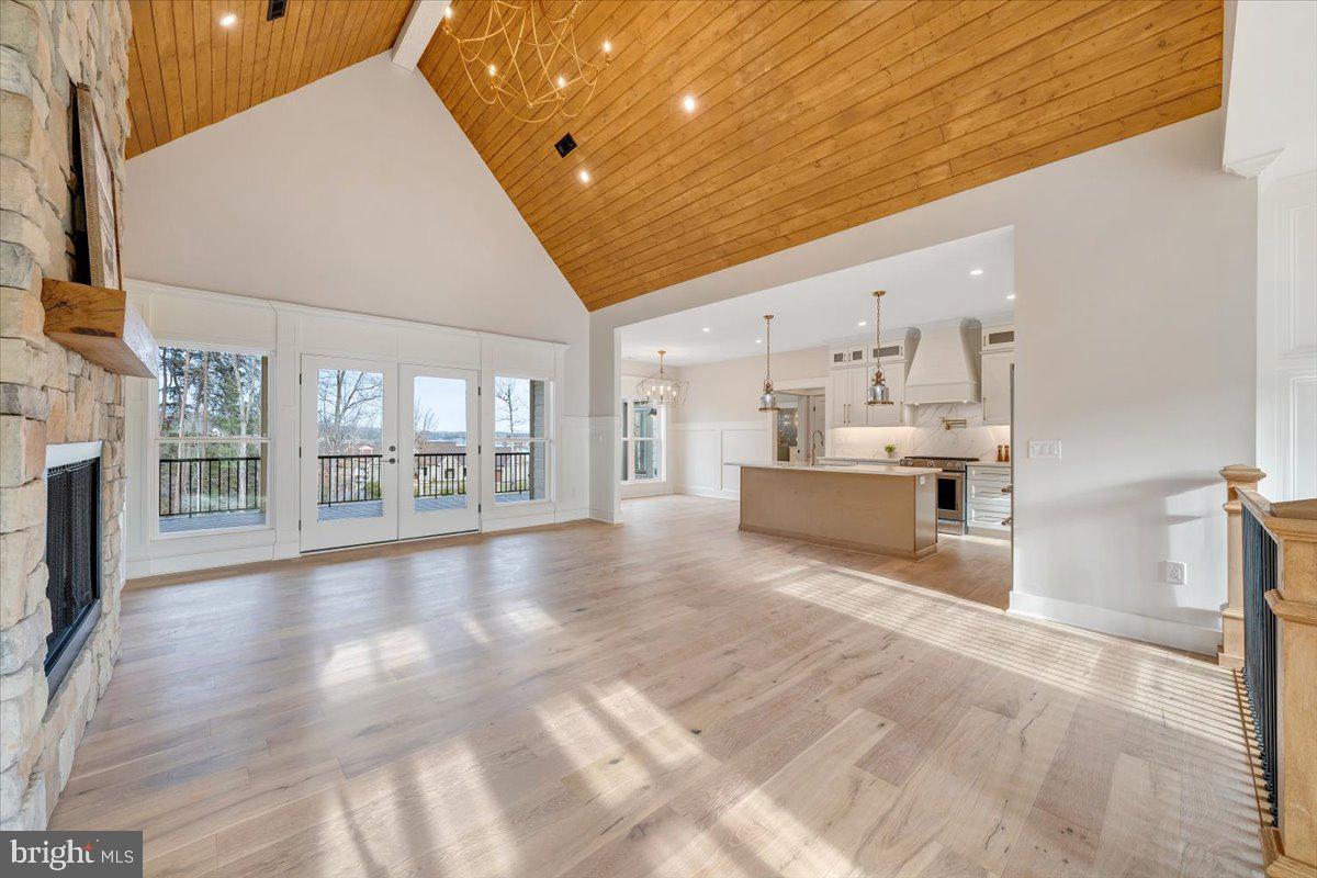 COMPASS COVE - Residential