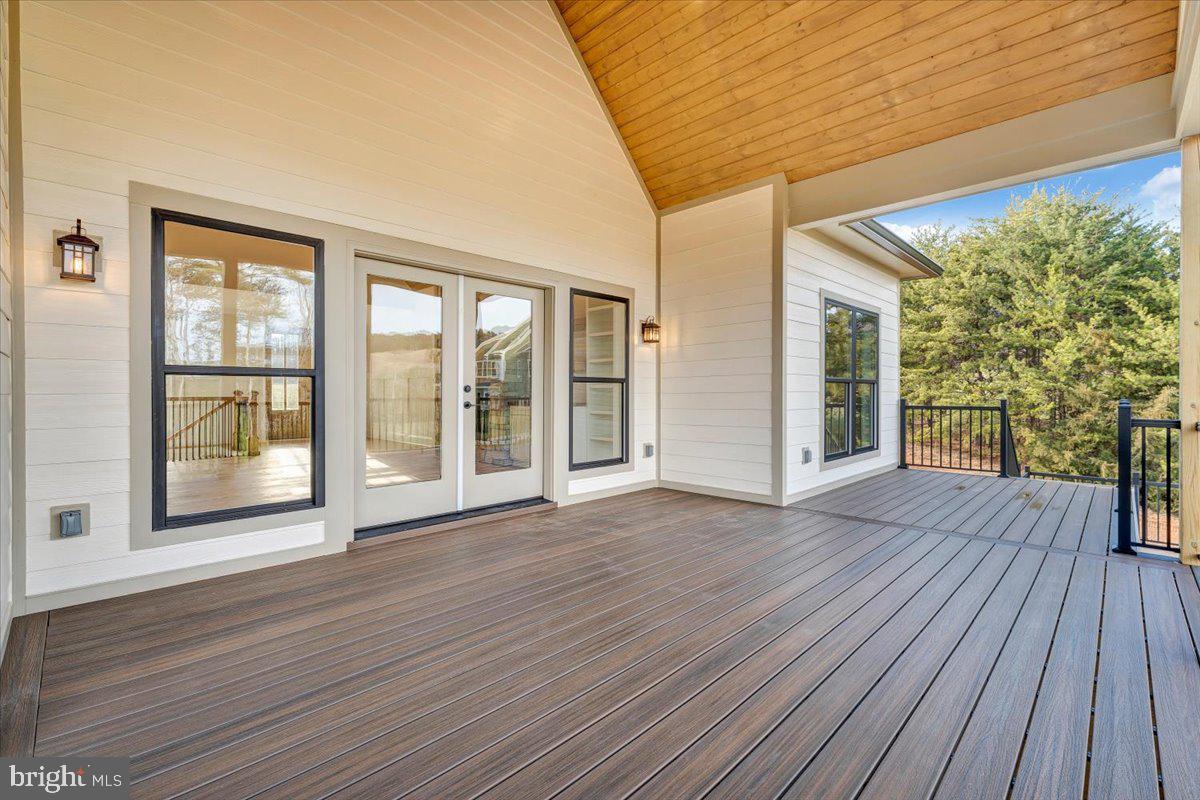COMPASS COVE - Residential