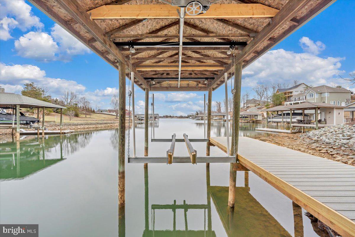 COMPASS COVE - Residential