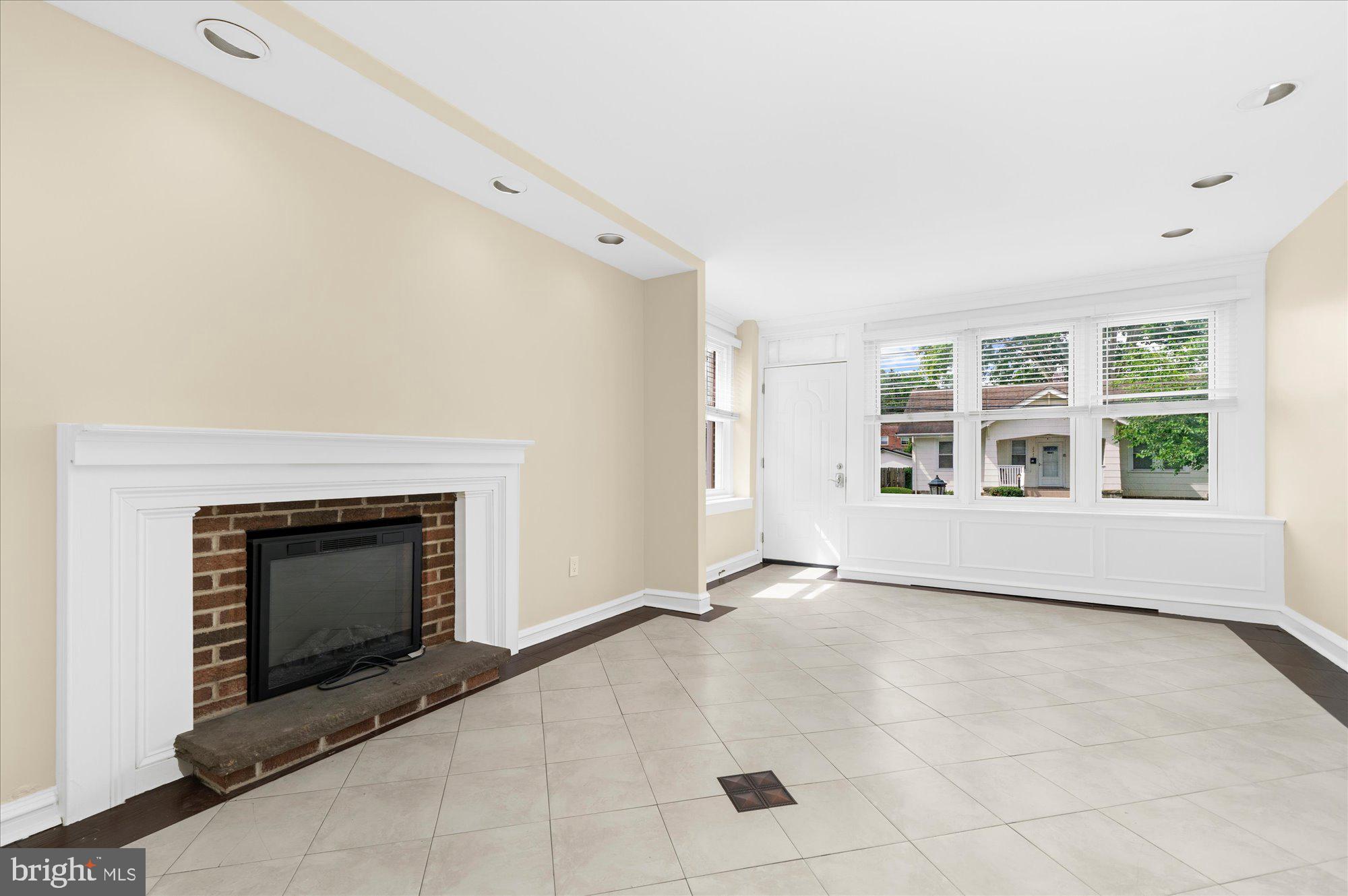 RHAWNHURST - Residential