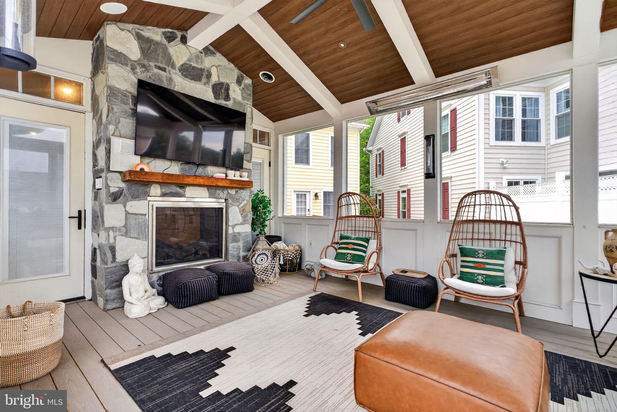 LAKELANDS - Residential
