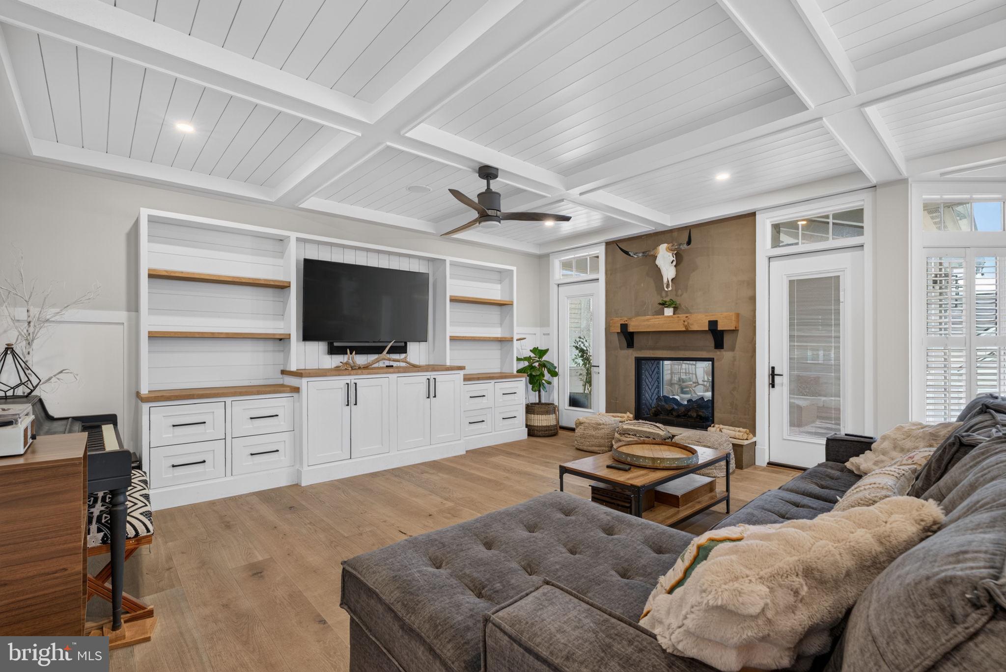 LAKELANDS - Residential