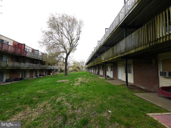 WEST OAK LANE - Residential Lease