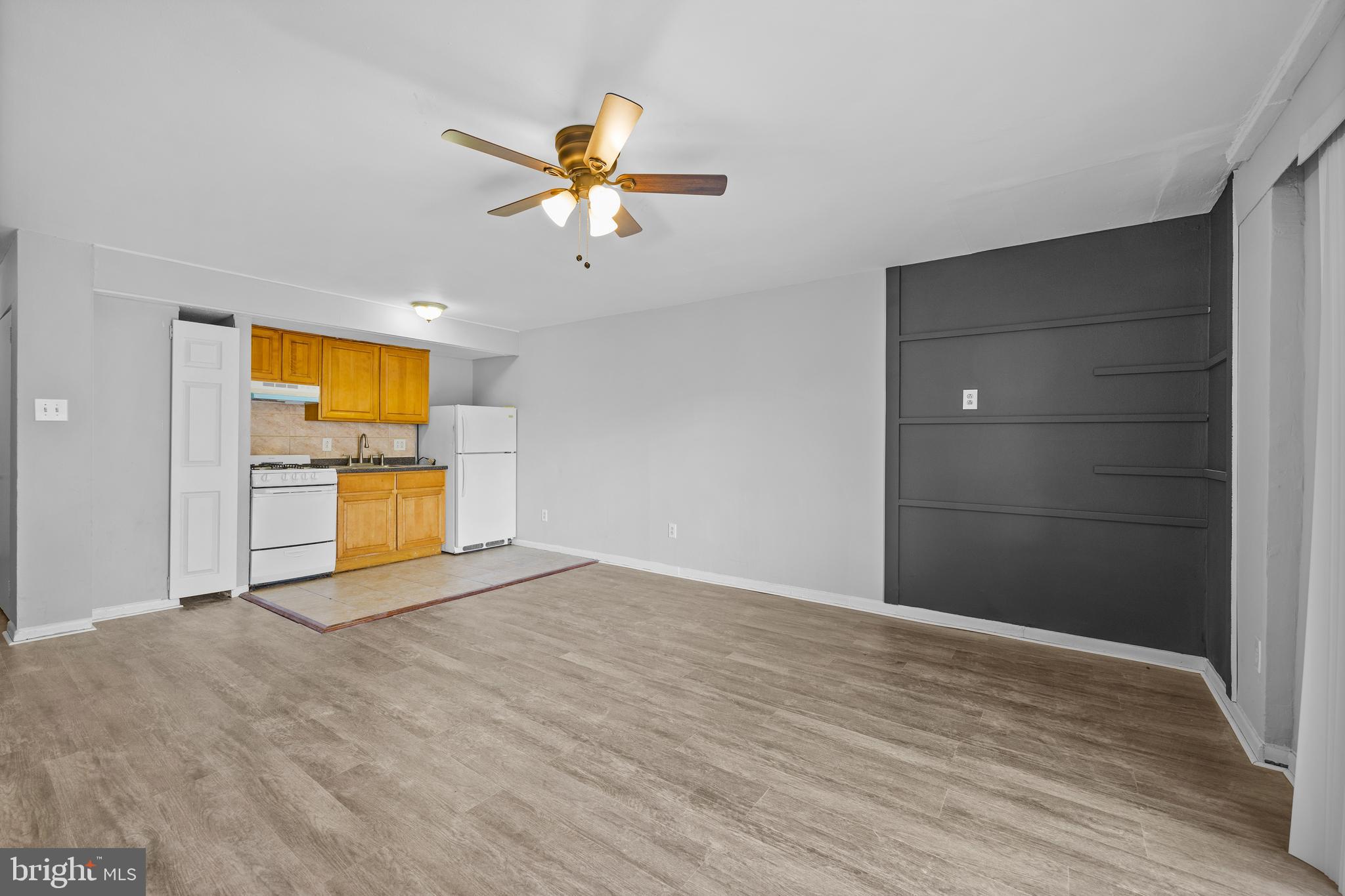 WEST OAK LANE - Residential Lease
