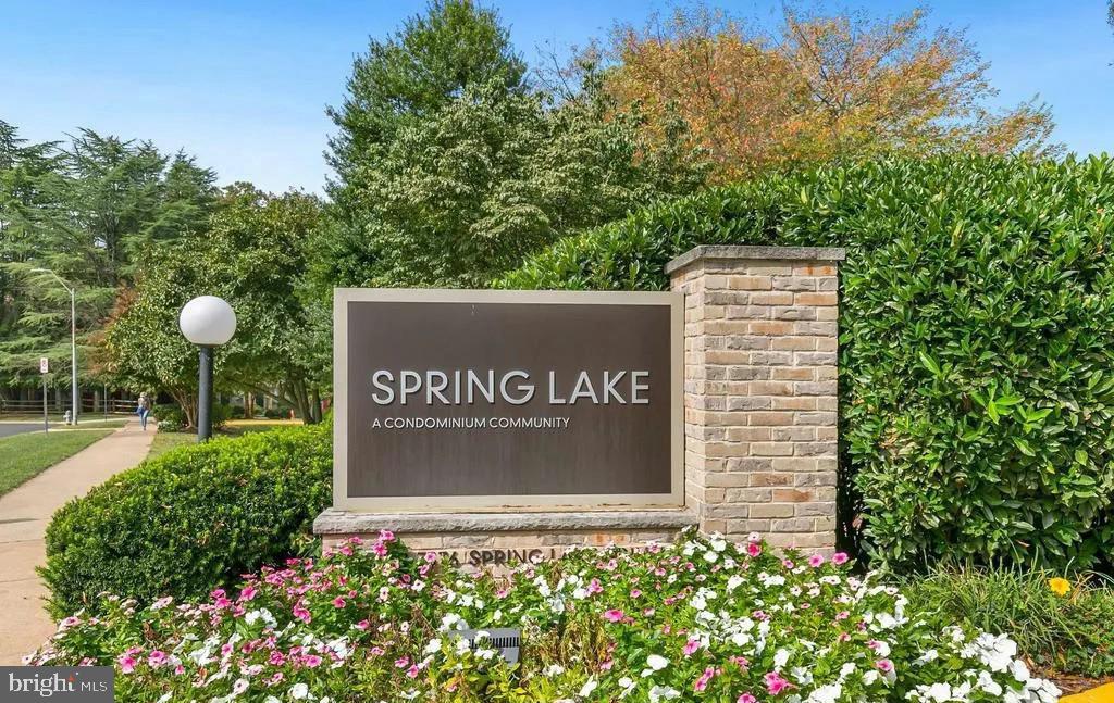 SPRING LAKE GARDEN CONDOMINIUM - Residential