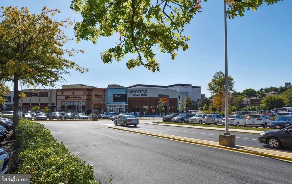 SPRING LAKE GARDEN CONDOMINIUM - Residential