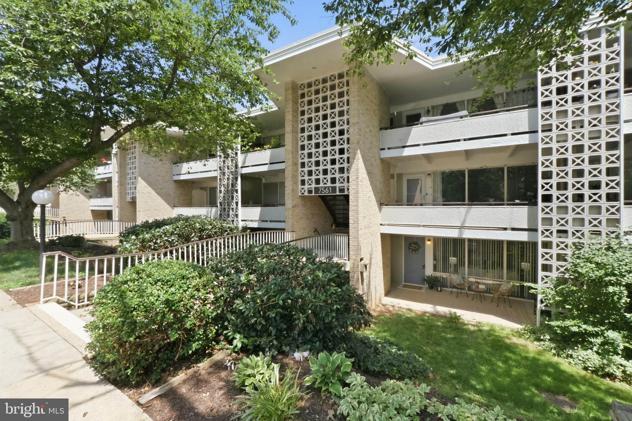 SPRING LAKE GARDEN CONDOMINIUM - Residential