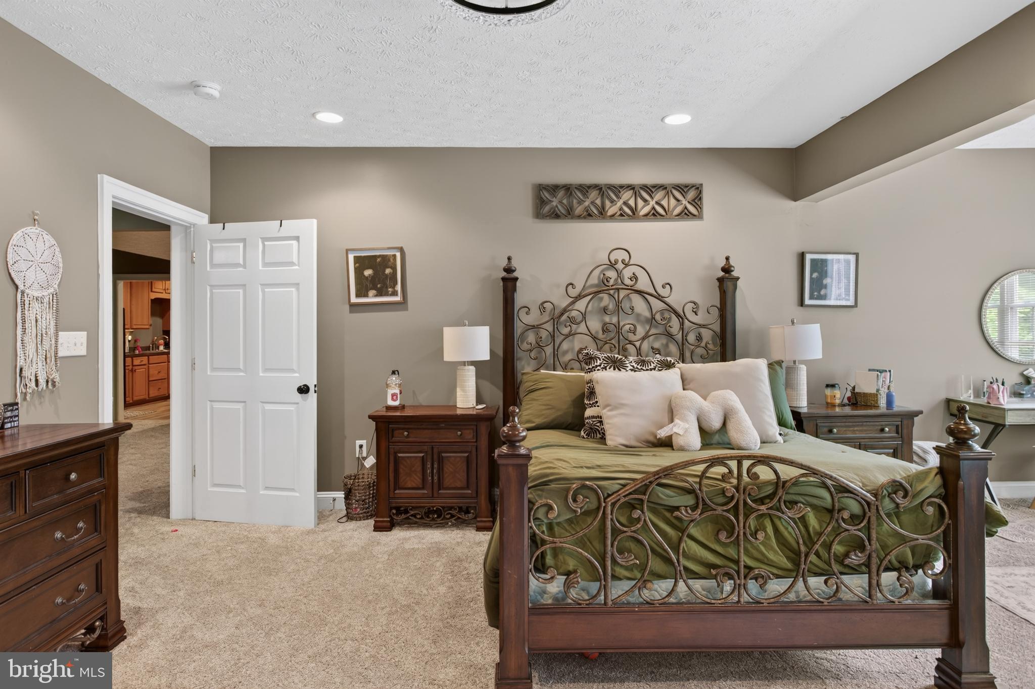 CHIMNEY HILL ESTATES - Residential