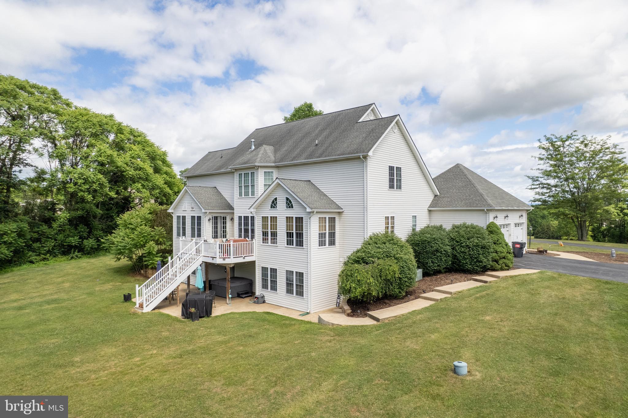 CHIMNEY HILL ESTATES - Residential