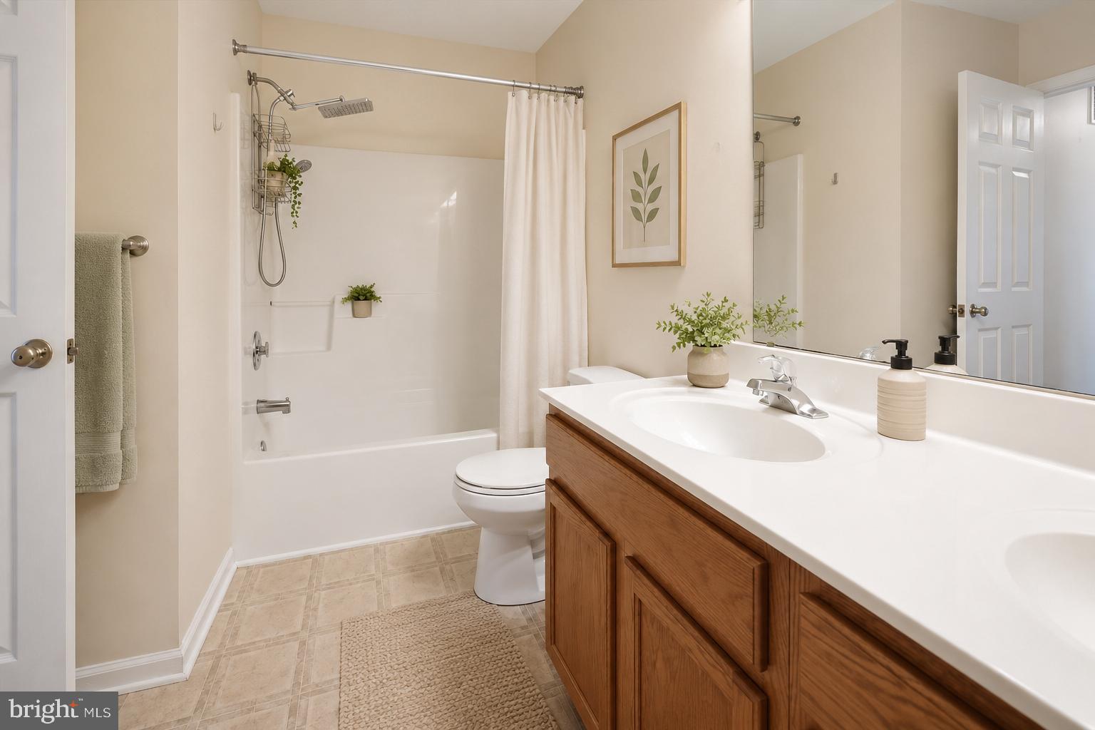 CHESAPEAKE LANDING - Residential