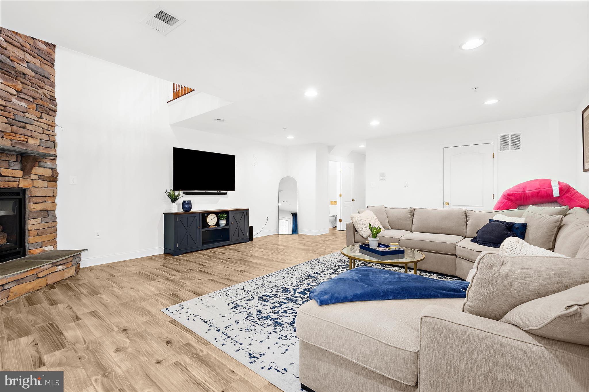MCDONOGH CHASE - Residential