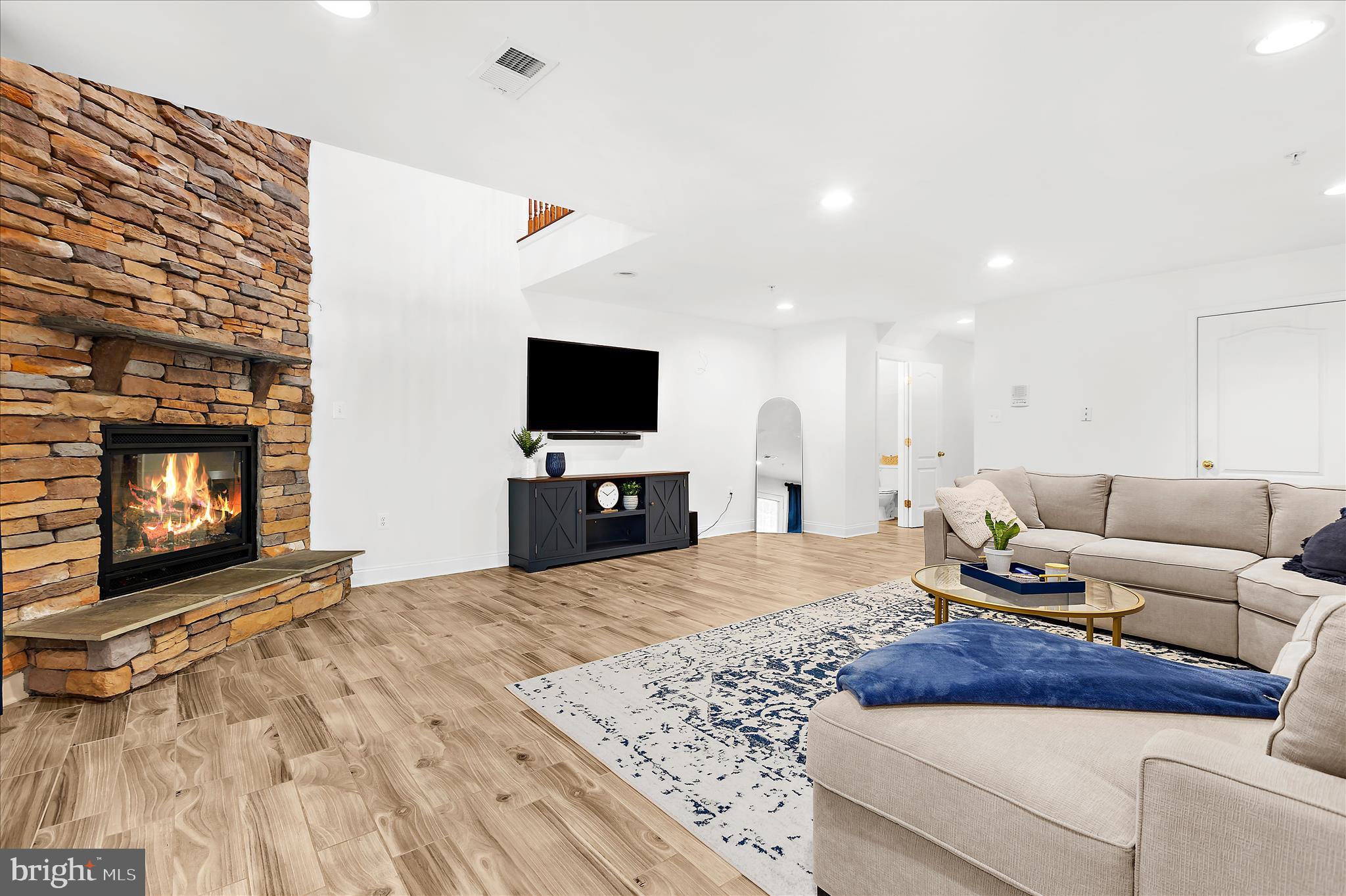 MCDONOGH CHASE - Residential