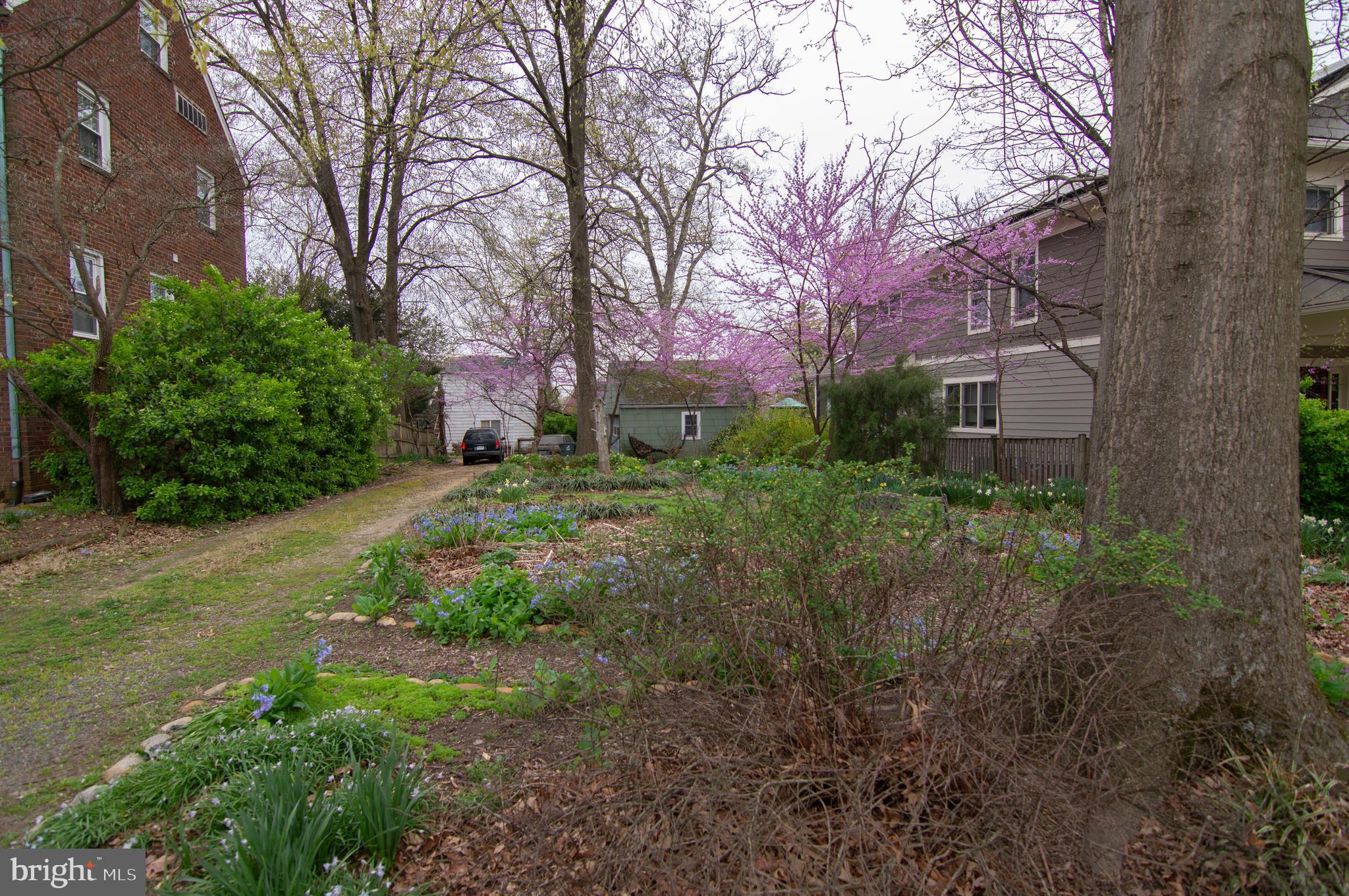 LIVINGSTON HEIGHTS - Residential