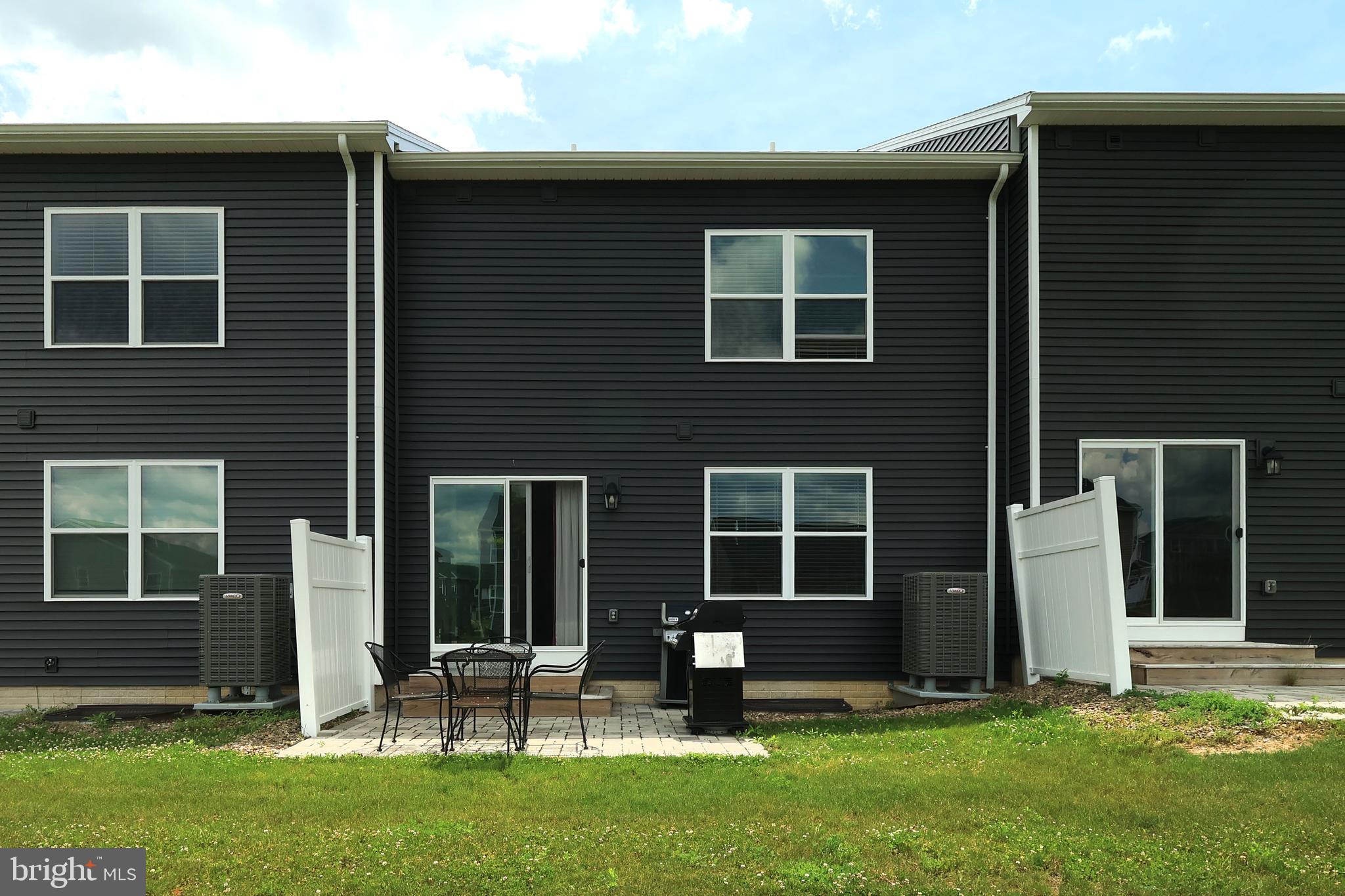 GRAYS POINTE - Residential