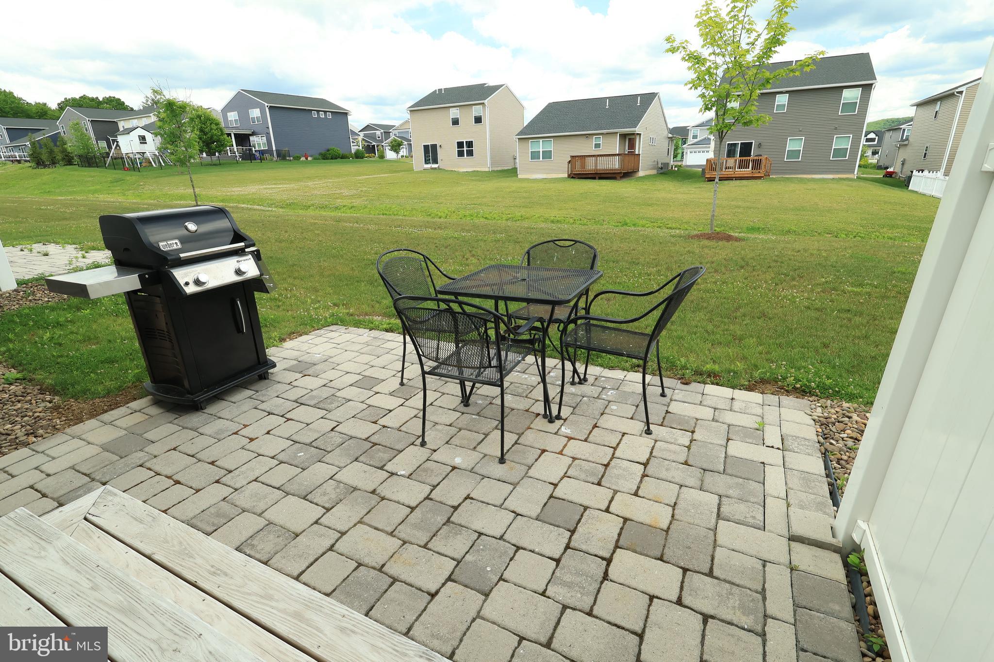 GRAYS POINTE - Residential