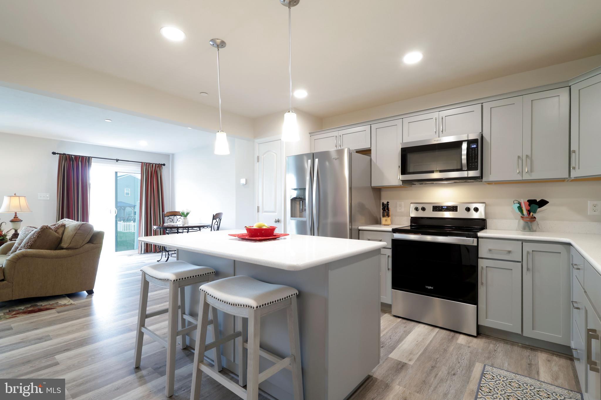GRAYS POINTE - Residential