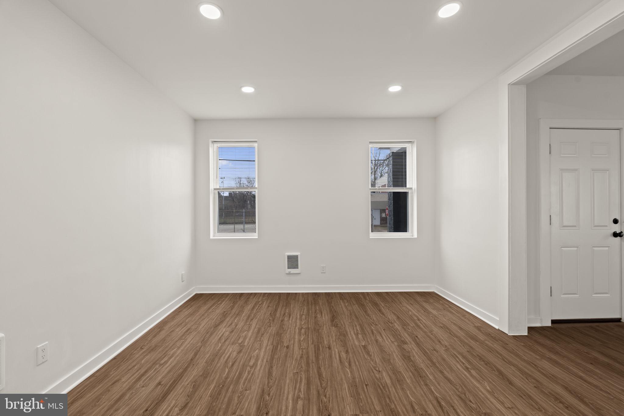 NORTHWOOD - Residential