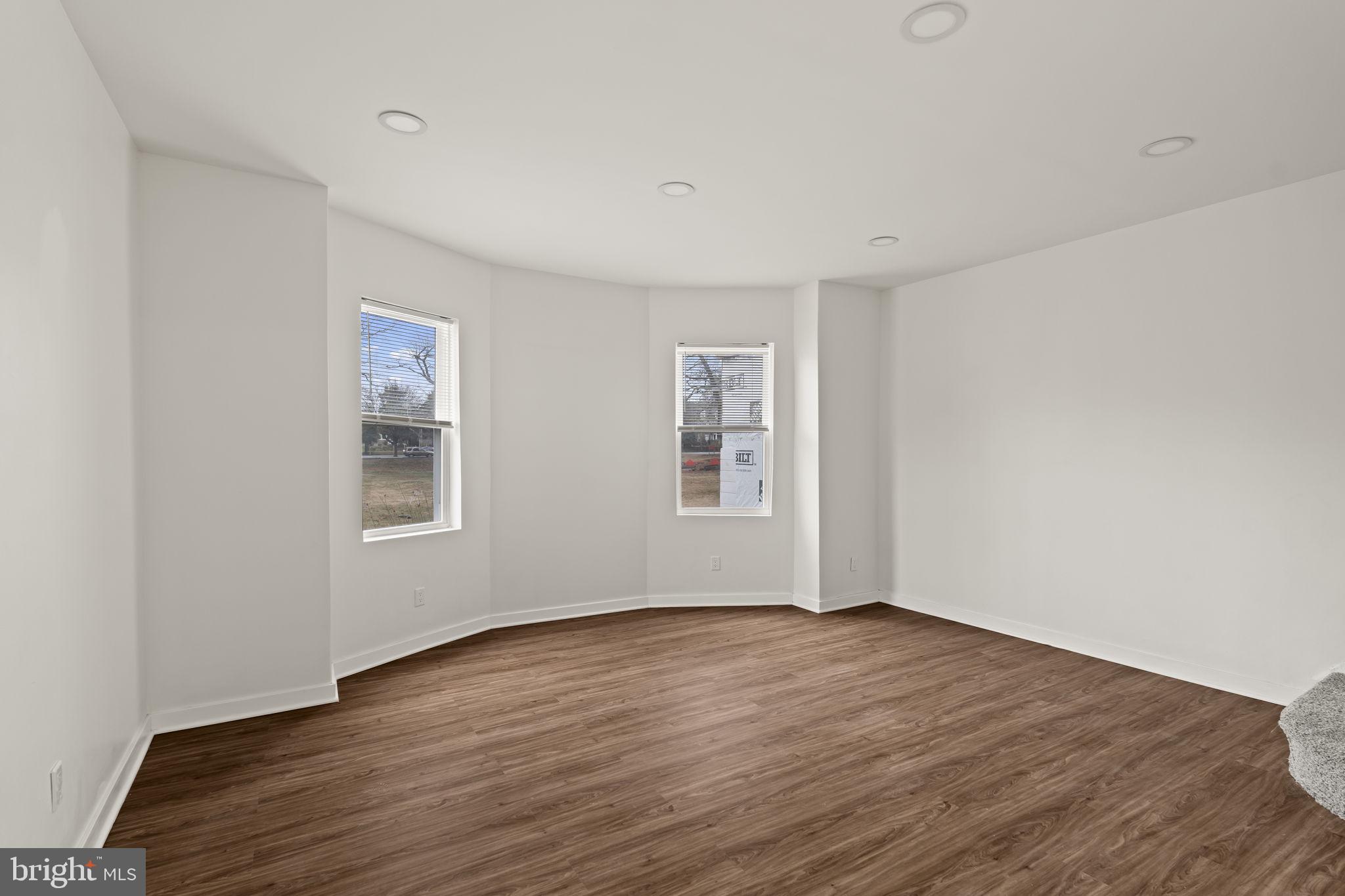 NORTHWOOD - Residential