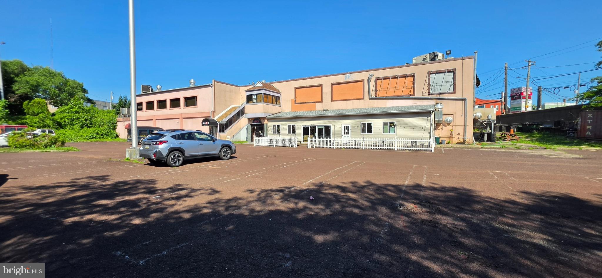 PHILADELPHIA (NORTH) - Commercial Sale