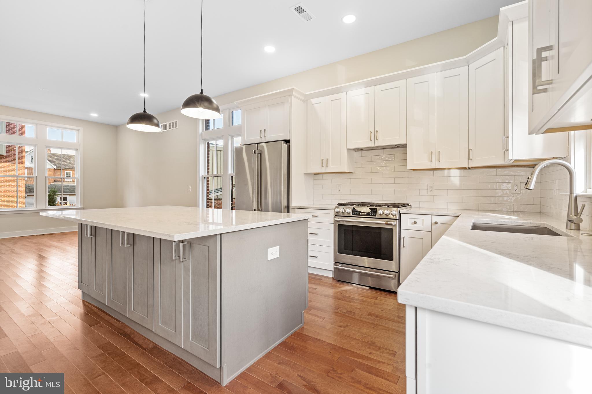 NEWTOWN ESTATES - Residential