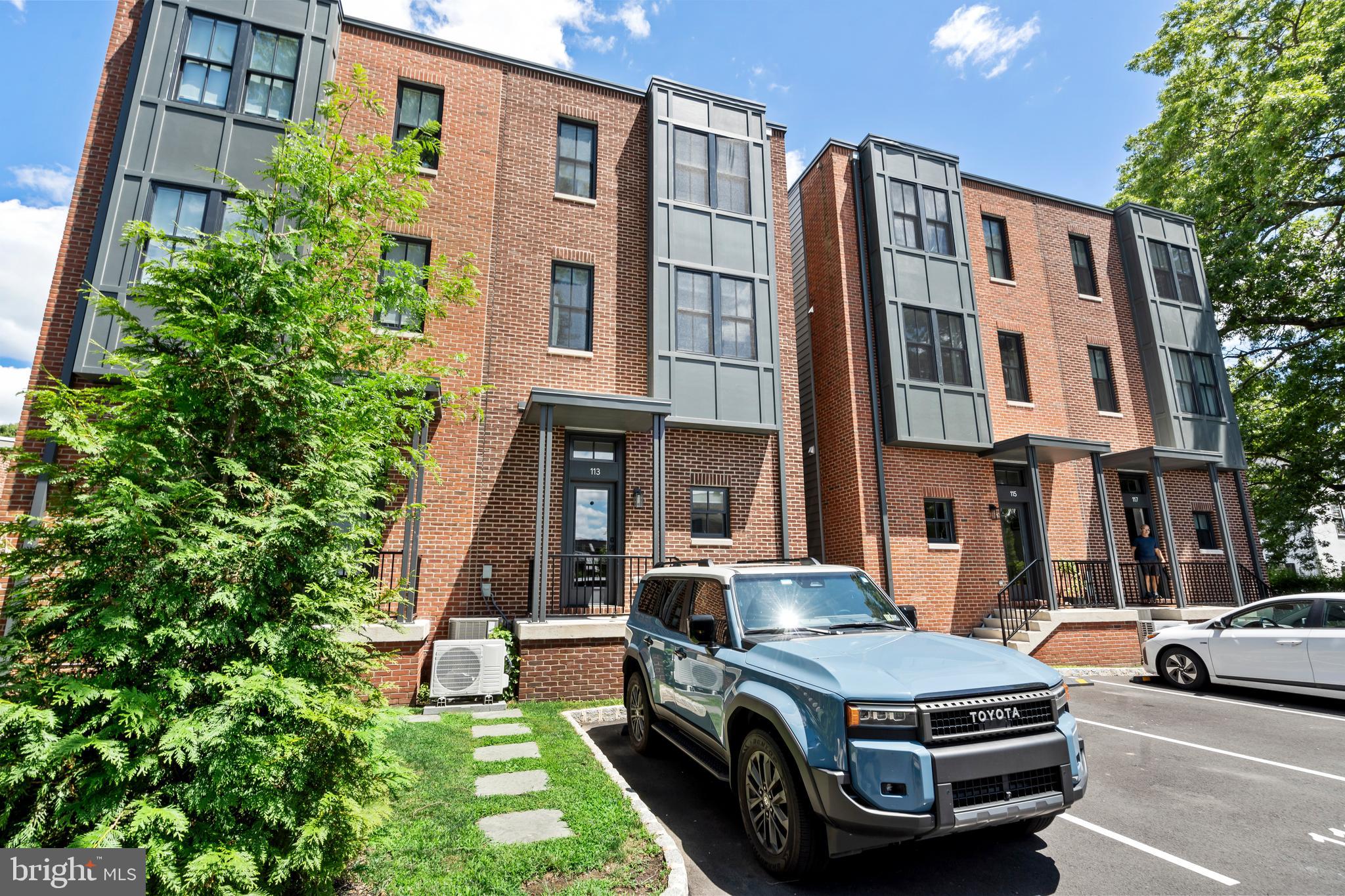 NEWTOWN ESTATES - Residential