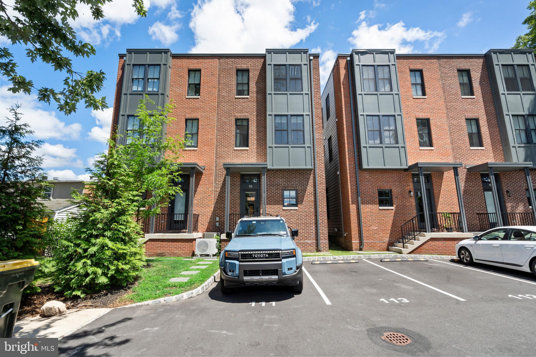 NEWTOWN ESTATES - Residential