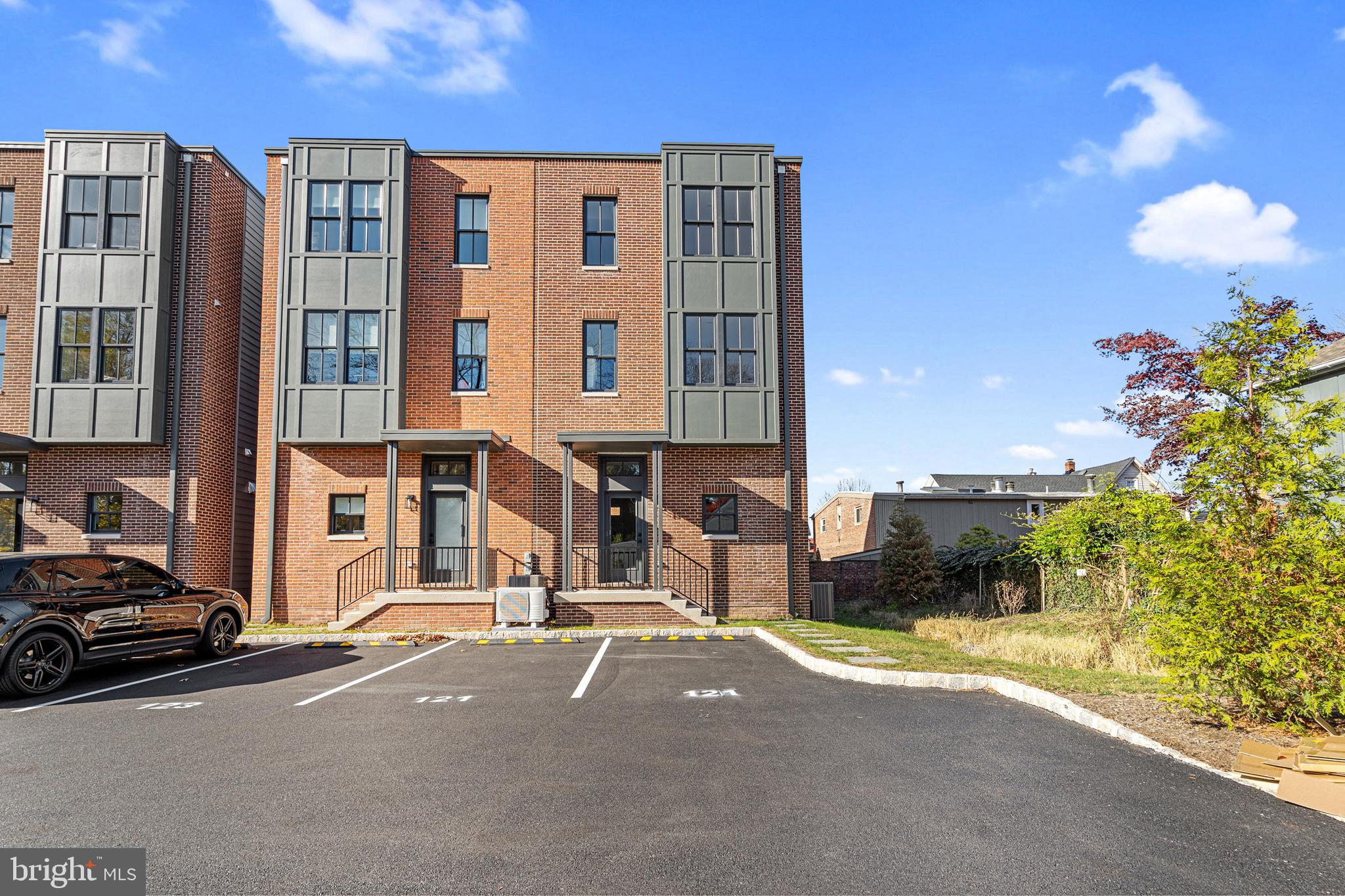NEWTOWN ESTATES - Residential