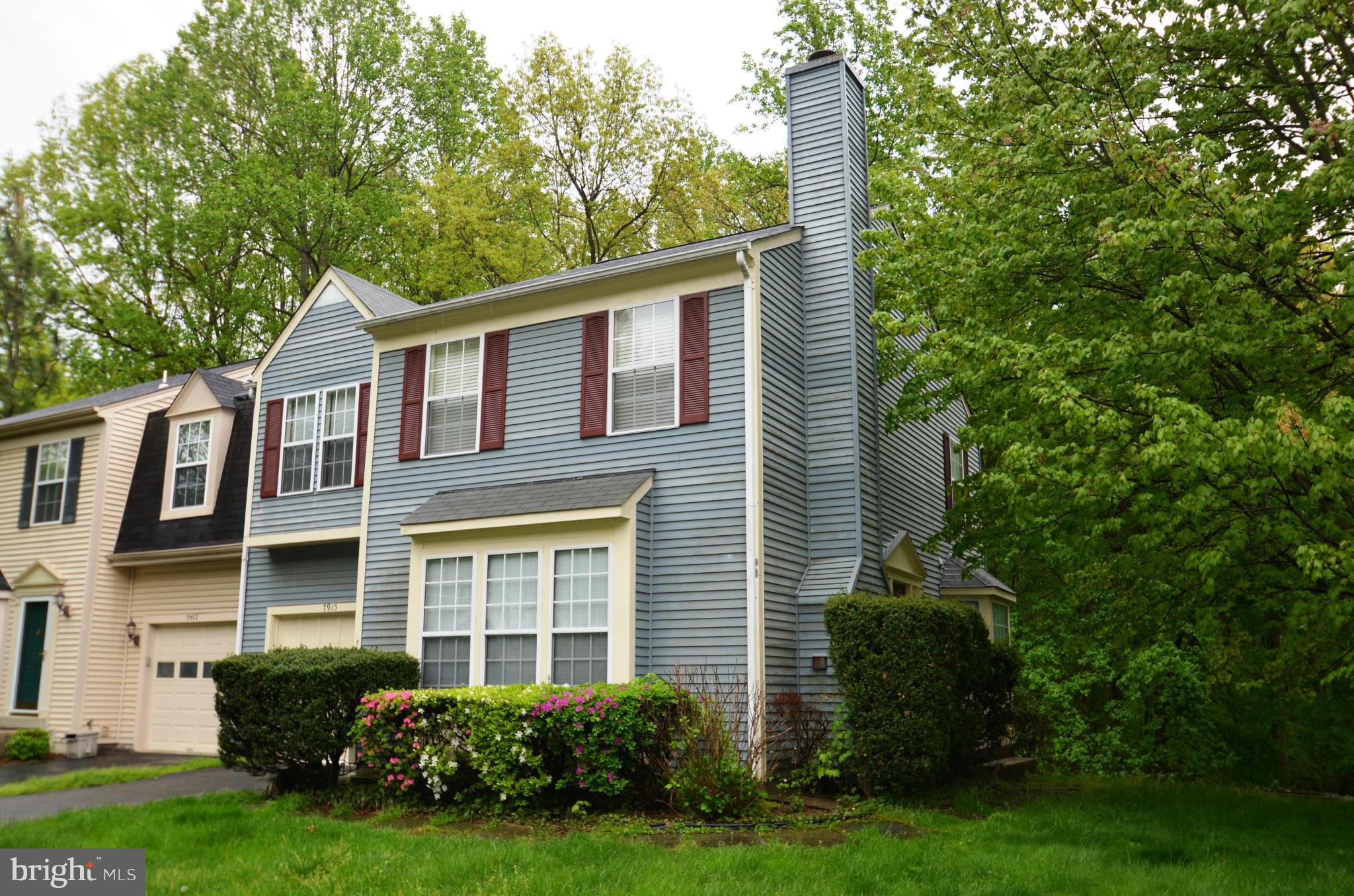 WONDERFUL 3BR, 3.5BATH, 3 LVL END-UNIT TOWNHOME W/ GARAGE ON QUIET CUL-DE-SAC...HUGE YARD, BACKING TREES AND TRAILS...SUN-FILLED BREAKFAST RM...SUNDECK OFF KITCHEN...SEP DIN RM...LIV RM W/ FIREPLACE...HUGE MBR SUITE W SEP SHOWER & JACUZZI TUB...LG REC RM W/ WALKOUT & FULL BA ...NEUTRAL DECOR....NEWER GRANITE COUNTERS, GARAGE DOOR, NEW FIXTURES...JUST OFF FFX PKWY, EASY ACCESS TO SLUG LINE & BELTWAY...AVAILABLE 1 JULY...HURRY!