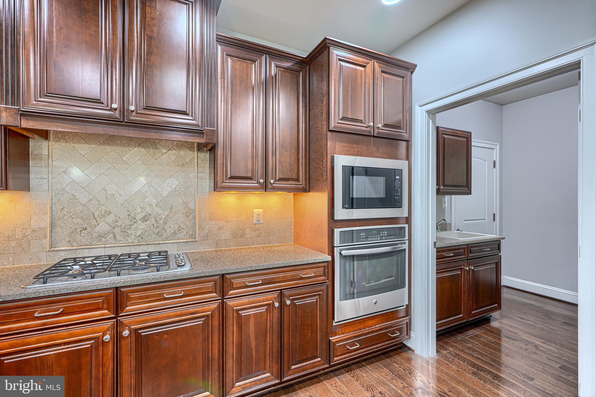 MEADOWVALE - Residential
