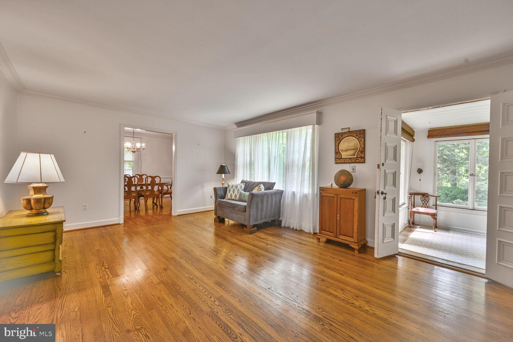 CHEVY CHASE VILLAGE - Residential