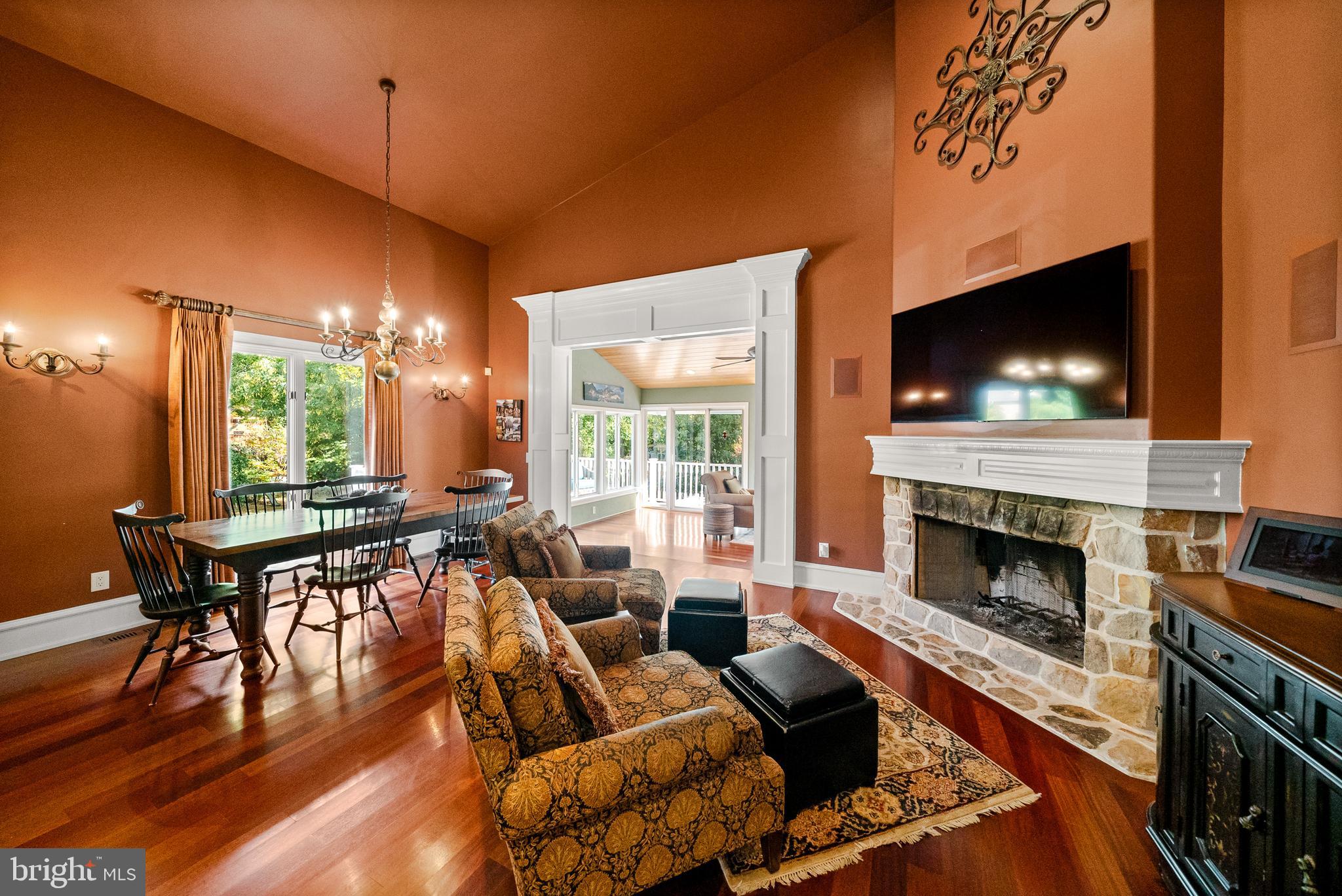PINE RIDGE - Residential