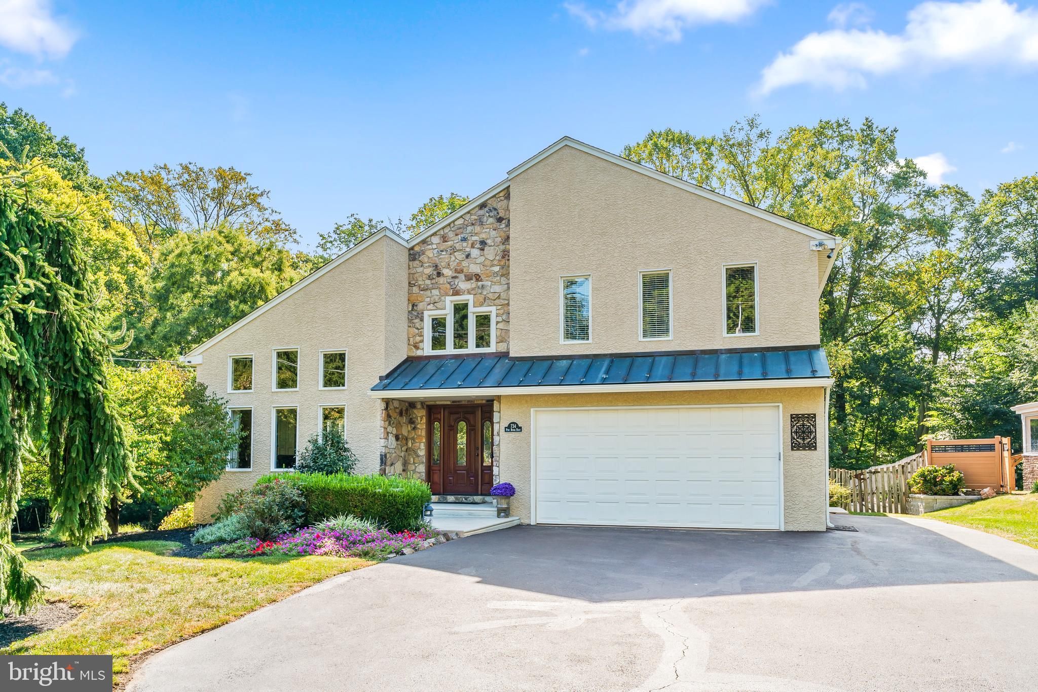 PINE RIDGE - Residential