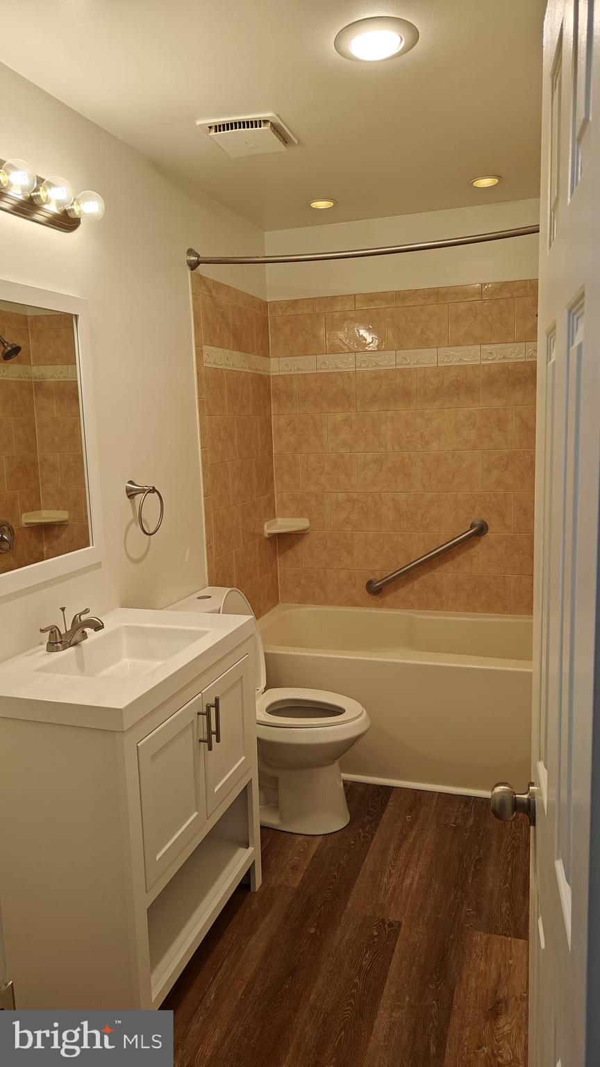 WHISKEY BOTTOM - Residential Lease
