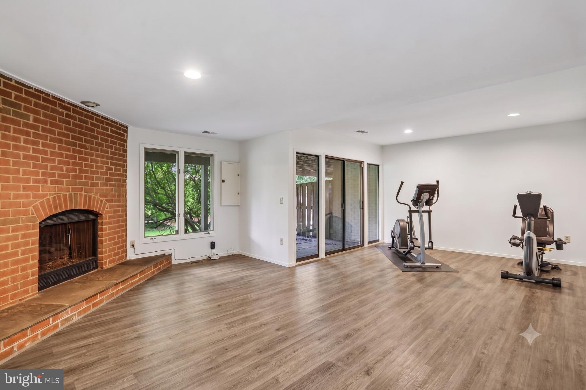 TIMBERLAWN - Residential