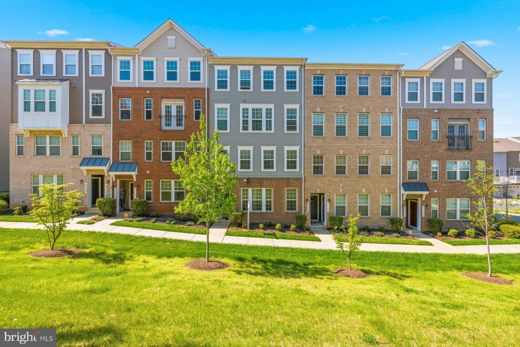 METRO POINTE - Residential