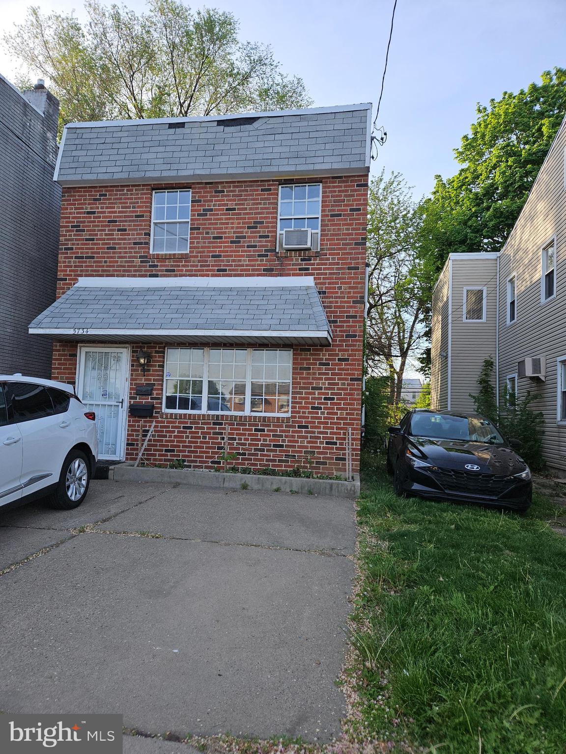 3-Bedroom, 2-Bath Home in Wissinoming

Welcome to this single-family home located in the Wissinoming section of the city. Featuring 3 spacious bedrooms and 2 full bathrooms, this property offers great potential for the right buyer. Enjoy the convenience of two personal parking spaces right in front of the home. While the property is in need of  TLC, it presents a wonderful opportunity to customize and make it truly your own. Whether you're a first-time buyer or an investor, this home is full of possibilities!