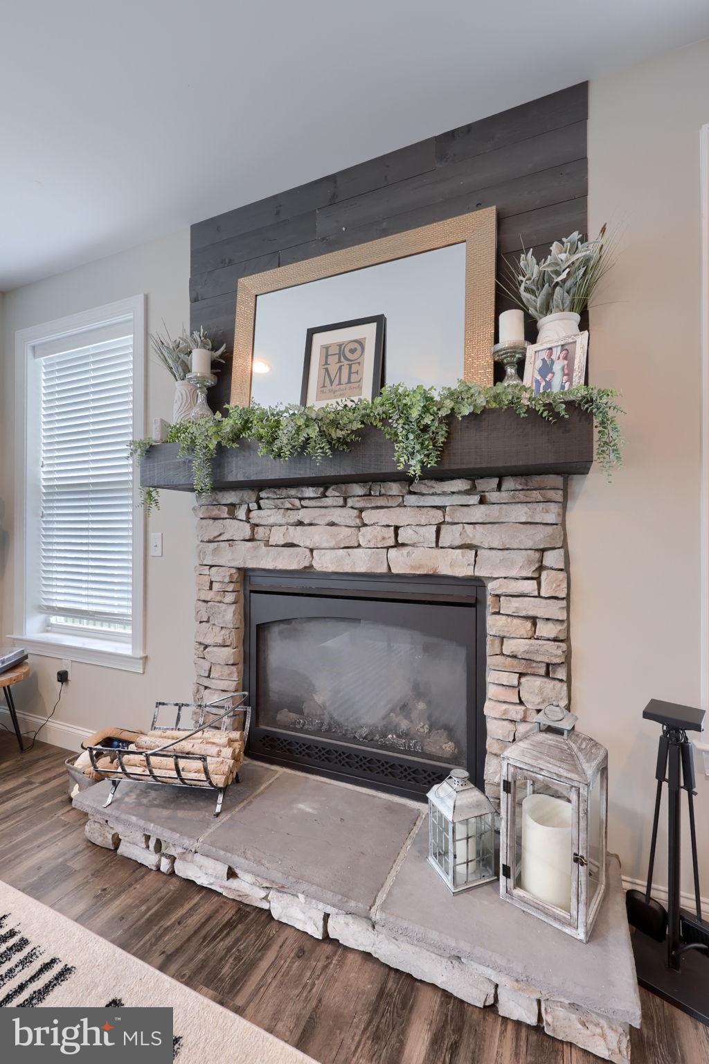HAWK VALLEY ESTATES - Residential