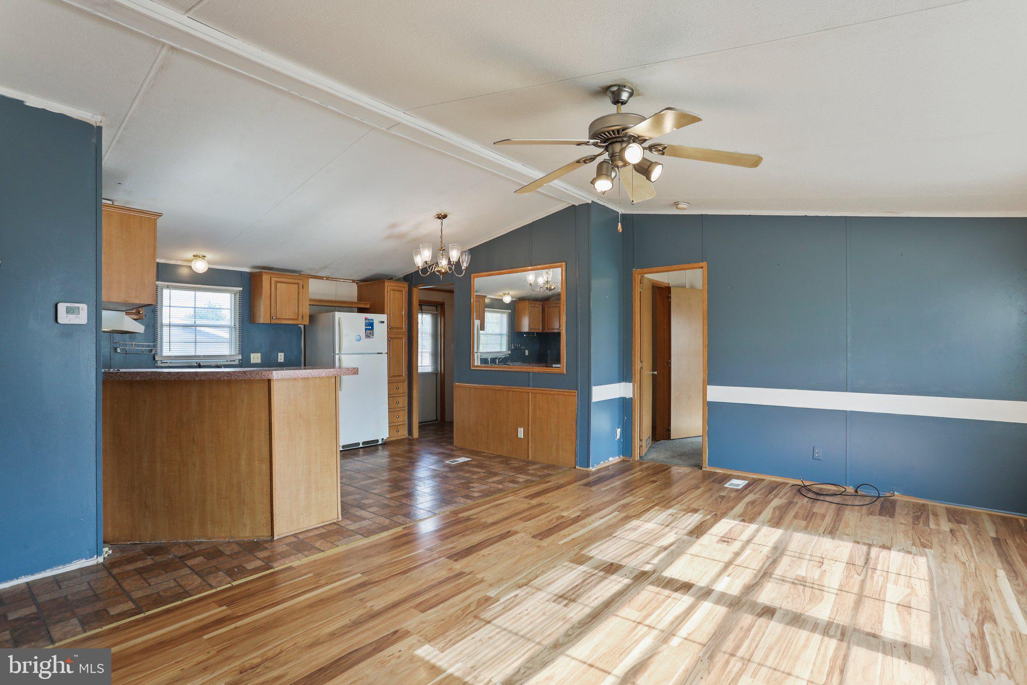 ROYAL CREST ESTATES - Residential