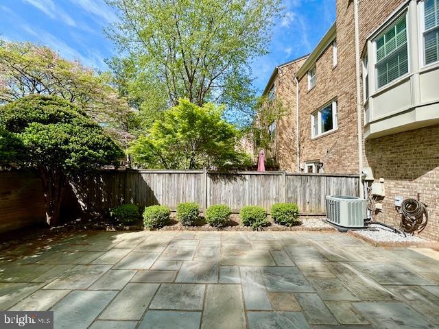 STONEHURST - Residential Lease