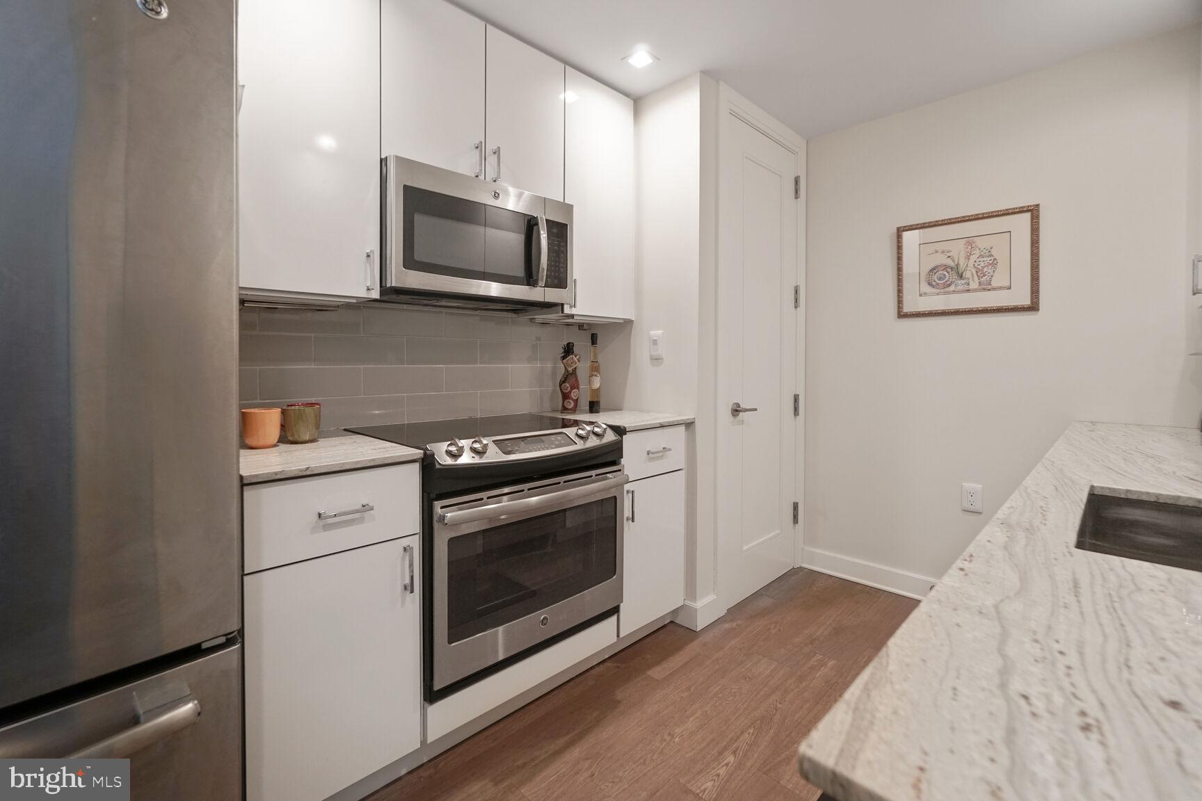 THE LAUREN - Residential