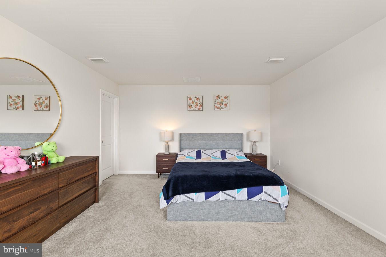 MIDDLETOWN - Residential