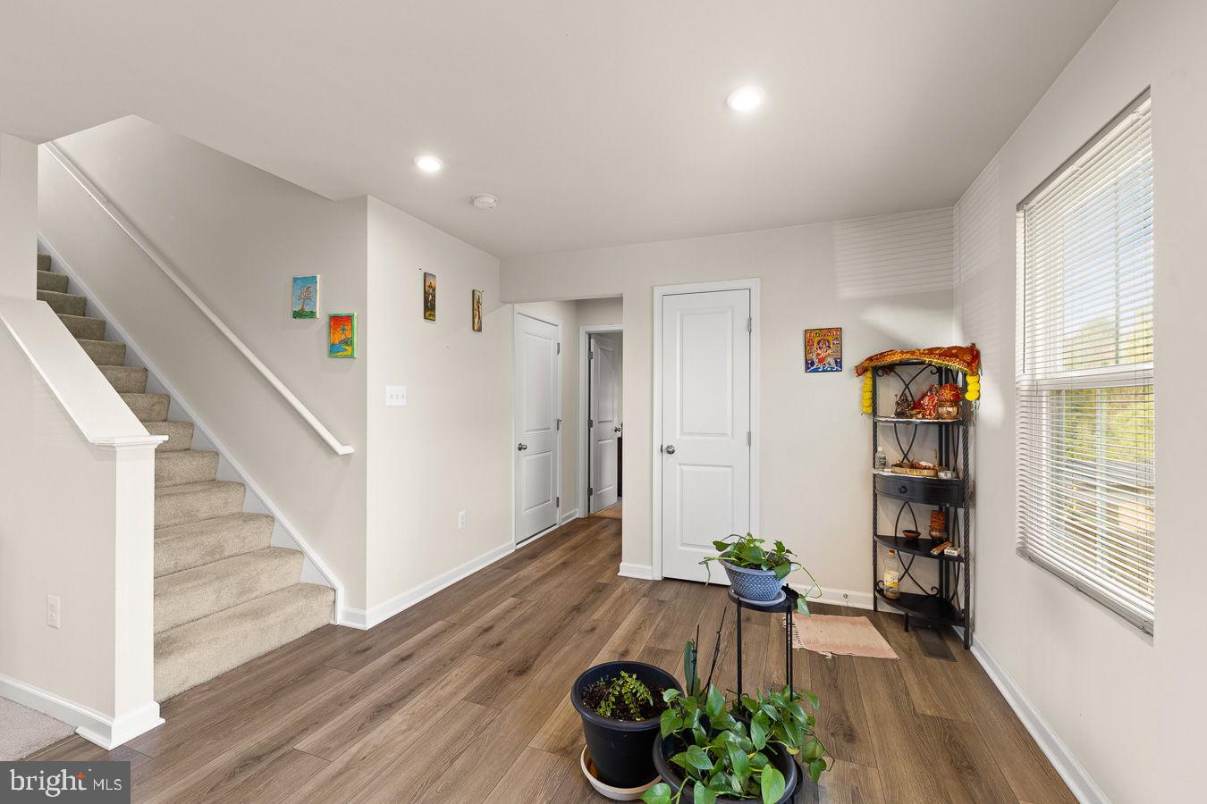 MIDDLETOWN - Residential