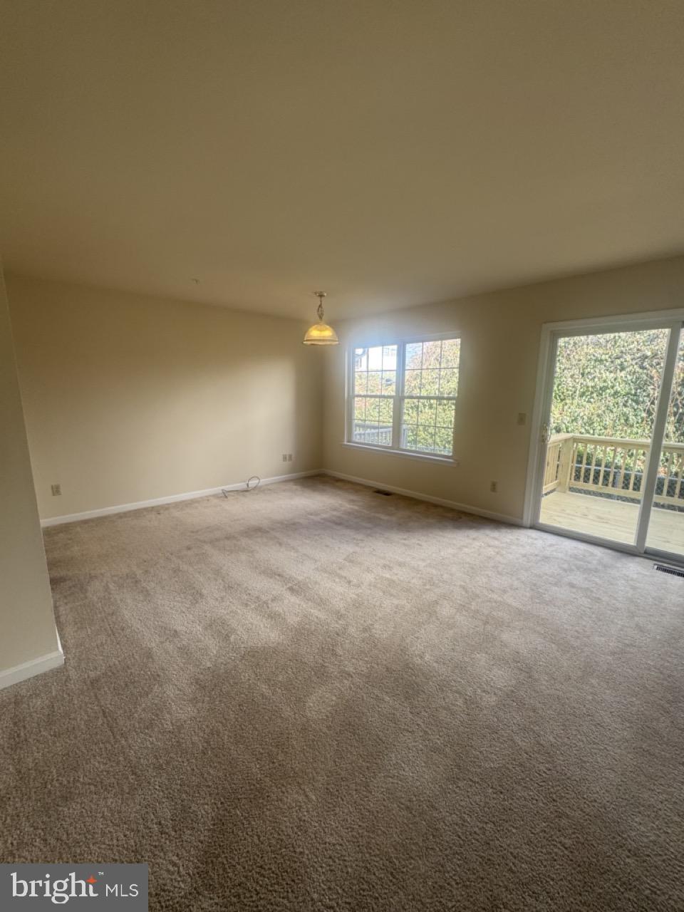 CAPTAINS QUARTER CONDOMINIUM - Residential Lease