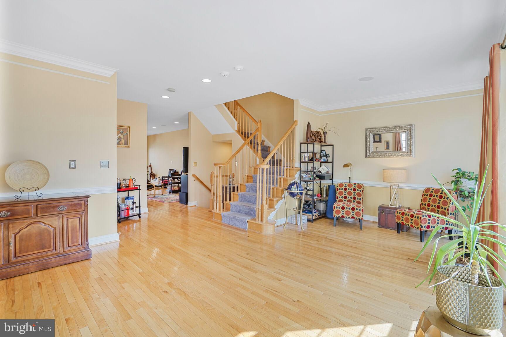 SOUTH VILLAGE - Residential